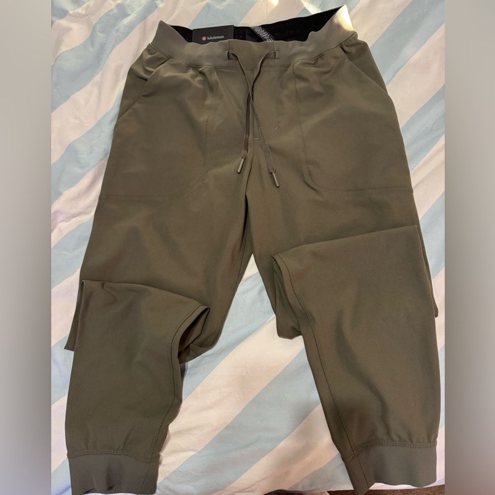 Lululemon Men's Khaki Joggers